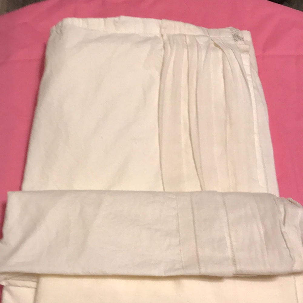 Queen Size Bed Skirt. Out of Package but never Used. Price reduced $16.